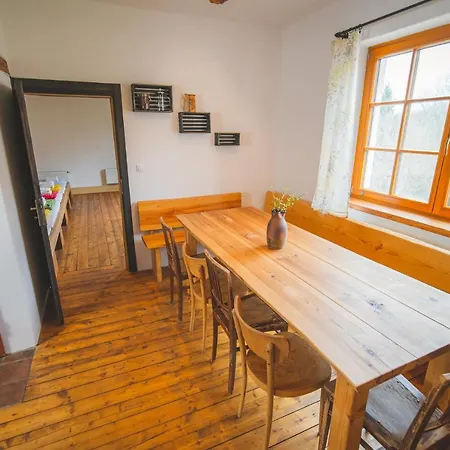 U Franku Homestay Malesov
